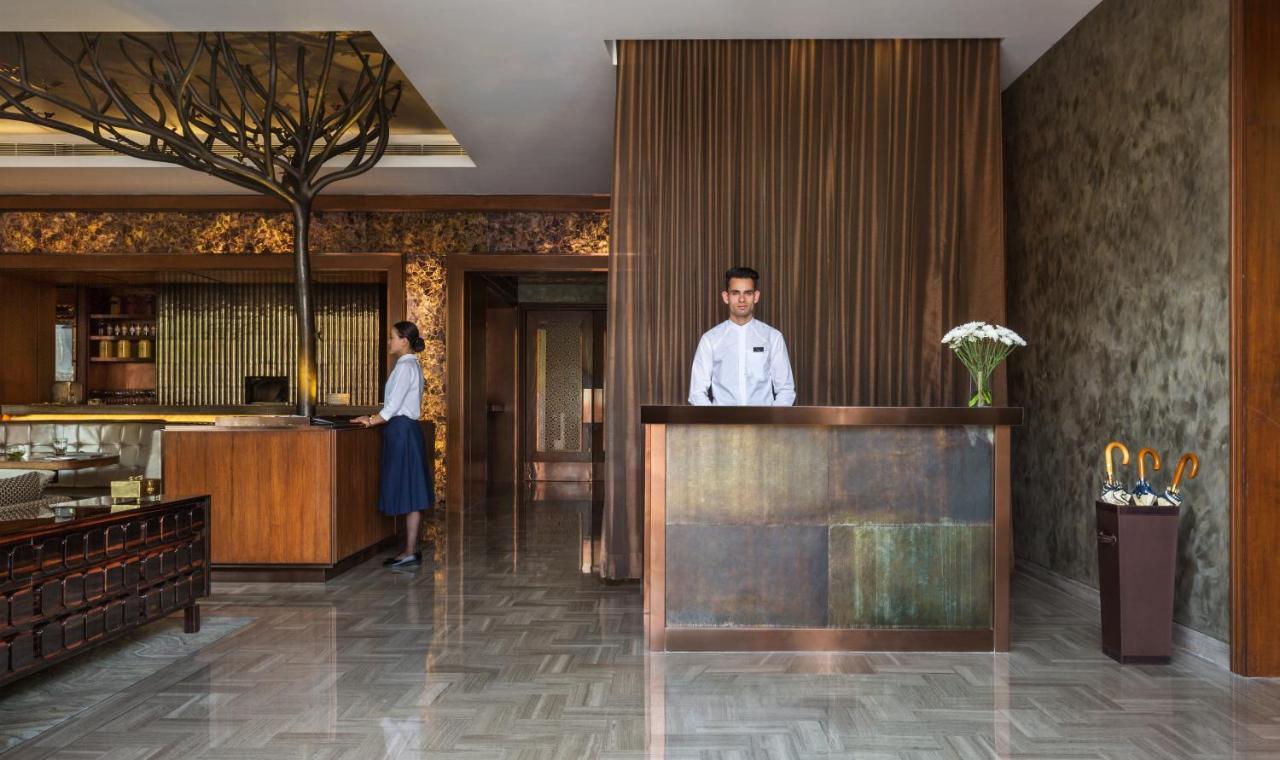 The Roseate Hotel New Delhi Exterior photo
